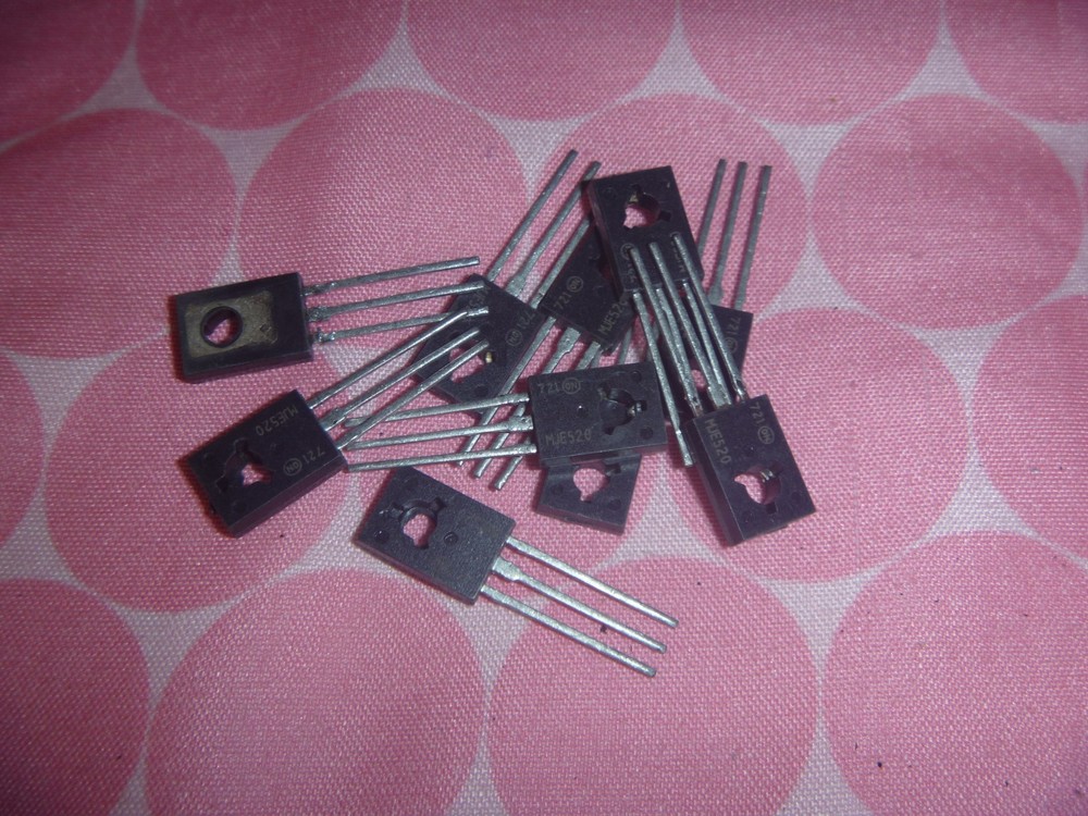 NEW ORIGINAL MJE520 MOTOROLA SAME DAY SHIPP BOX#27