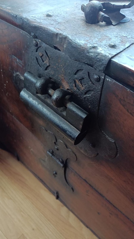 Antique Chest 1700s