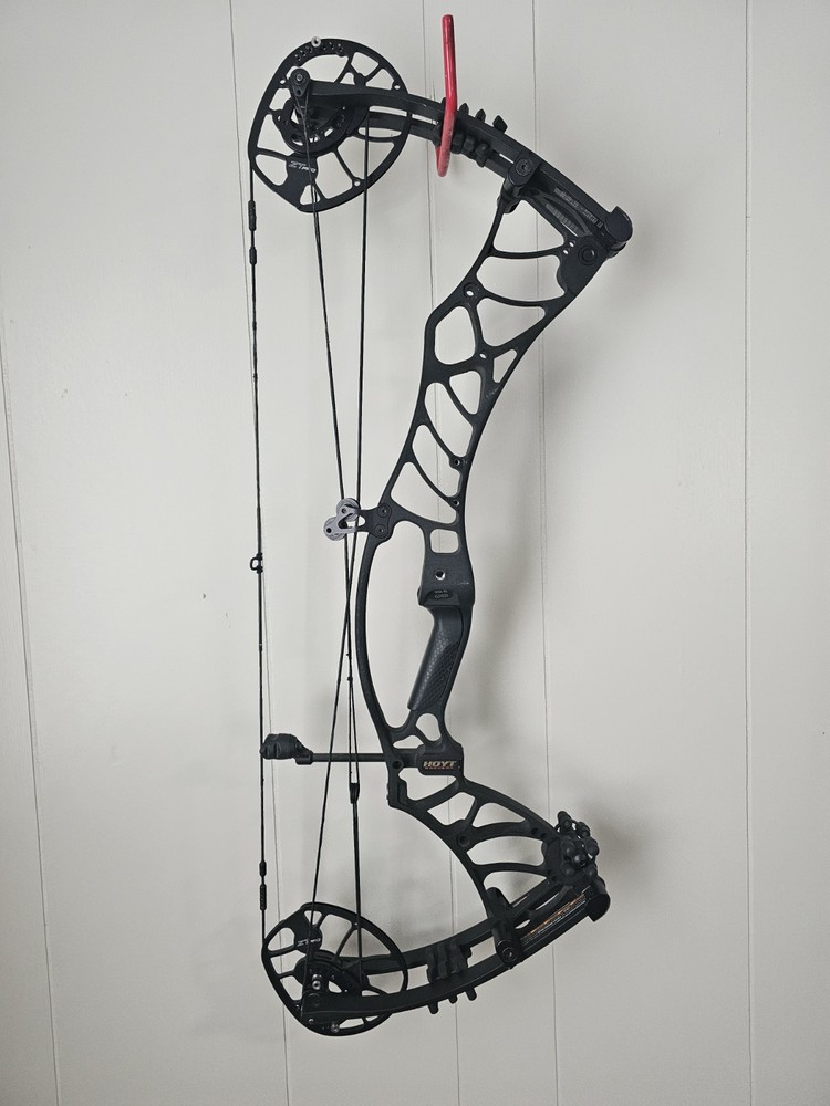 Hoyt Helix Compound Bow
