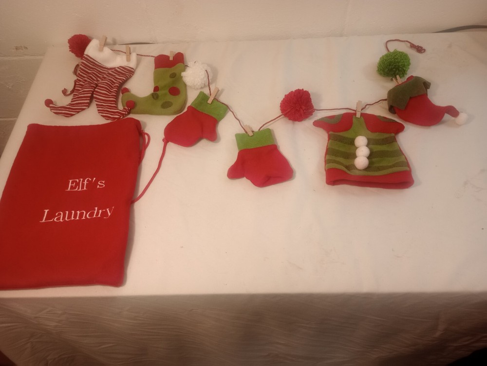 Elf's laundry Christmas decoration