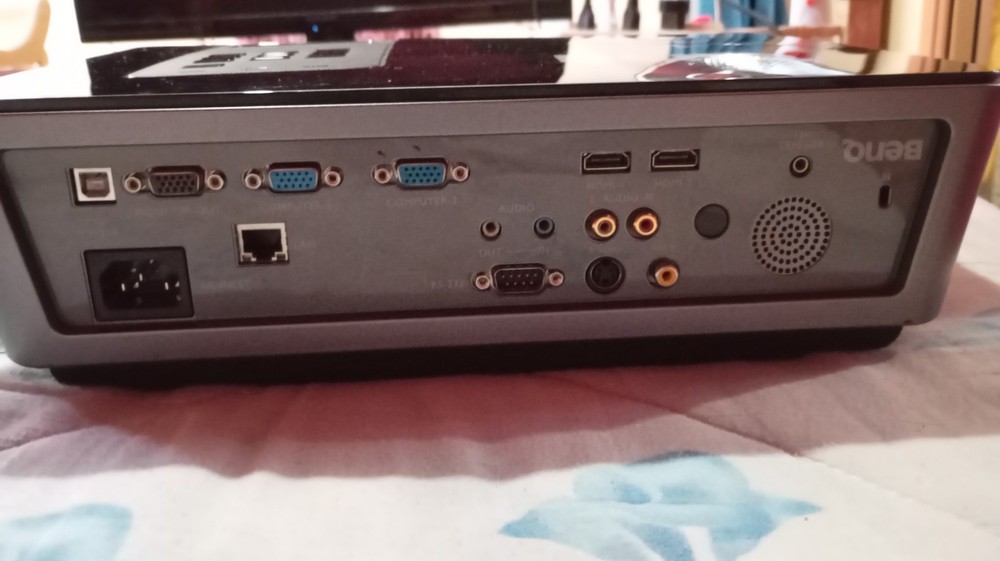 Benq Mh740 Projector