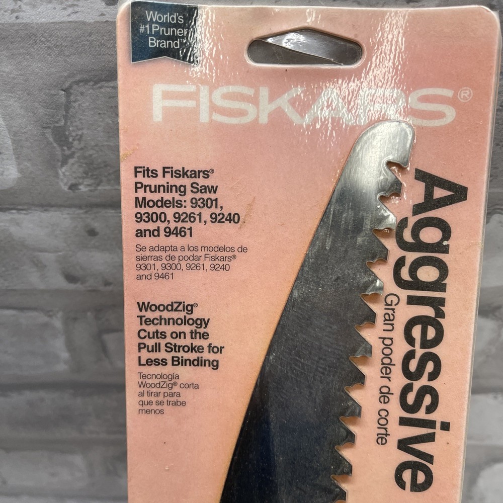 Fiskars Woodzig Chainsaw-Style Pruner,Pull Stroke,15 Inches,Patented Tooth,1Pkg