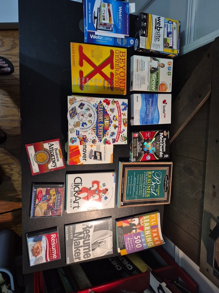 large lot 2000-2010 computer software resume art business software. *read*
