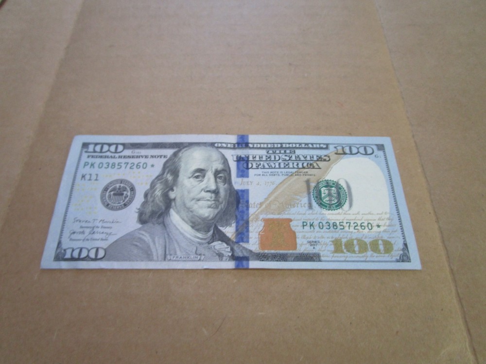 STAR NOTE 2017A $100 BILL--PK03857260*--GREAT CONDITION