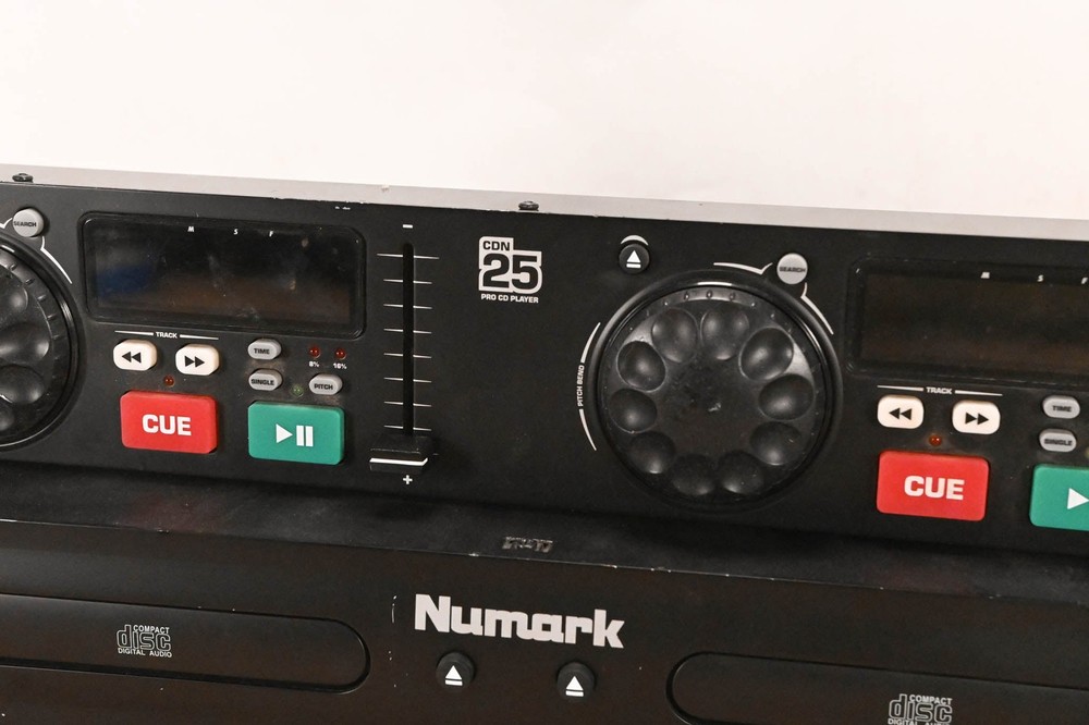 Numark CDN25 Professional Dual CD Player with Controller CG01T98