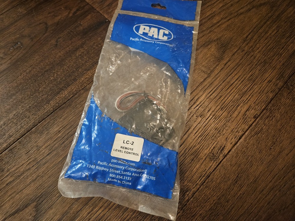 Pac LC-2 In-Dash/Under Dash Mountable Line Output Converter W/ Volume Control