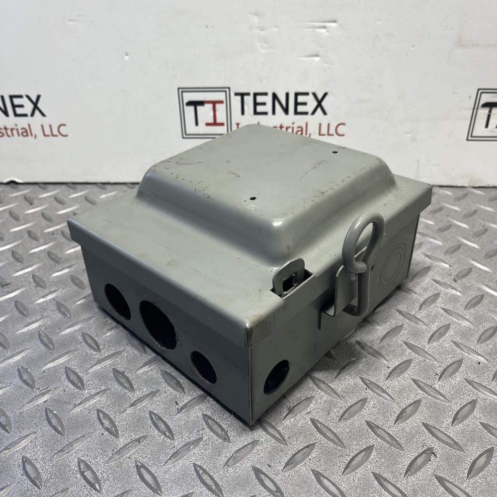 Enclosed Switch GD321SN 3-pole