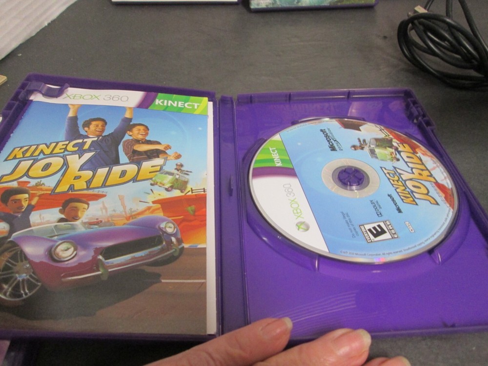 Microsoft Kinect Sensor Bar w/book & 6 Games