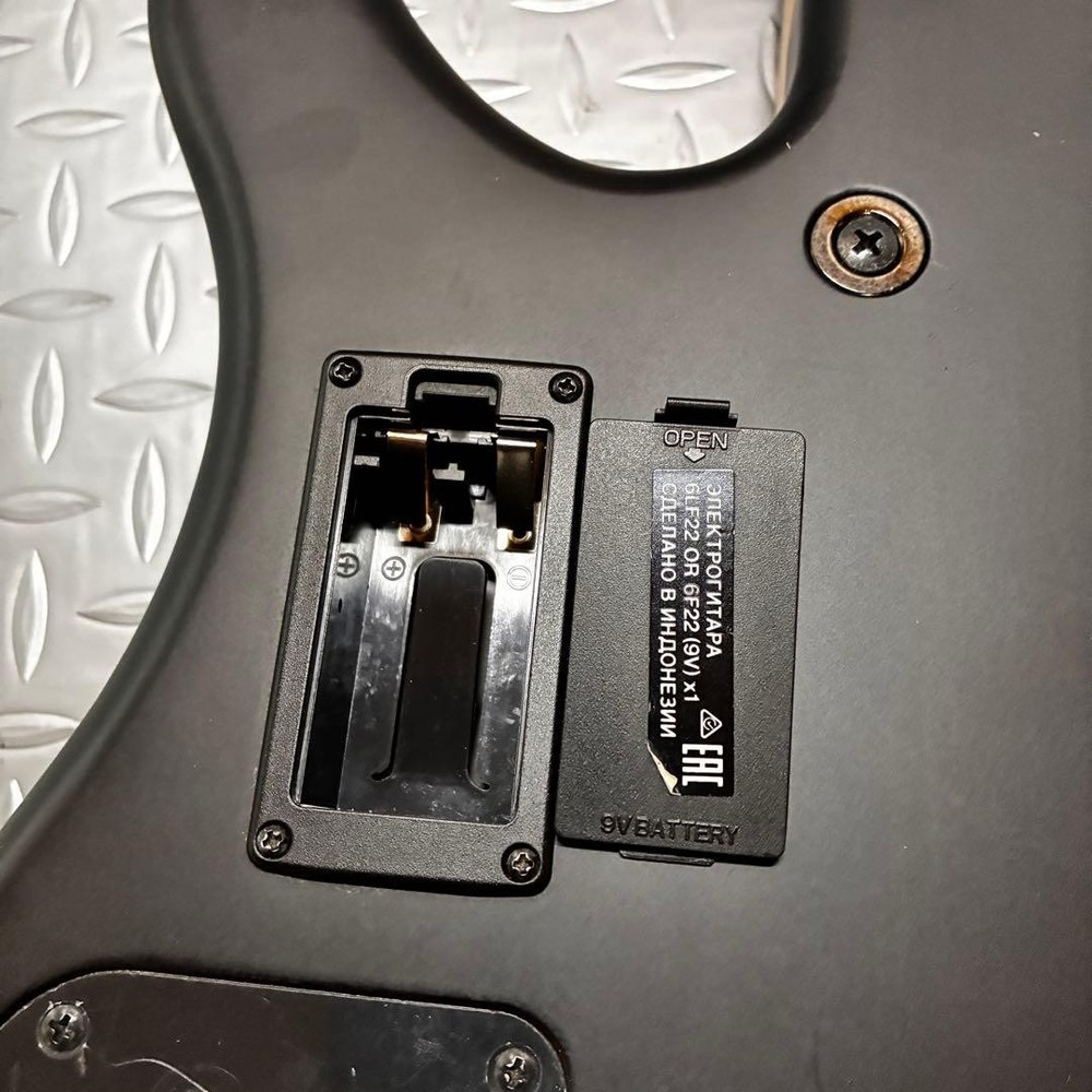 Equipped With Passive Active Switching Function Yamaha Trbx504 Black