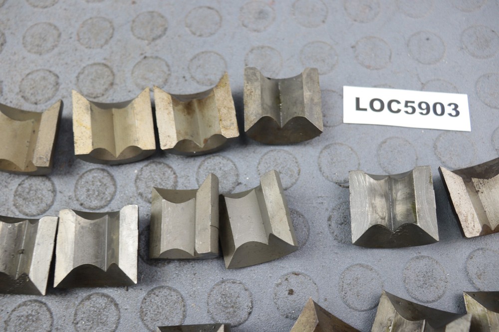 HARDINGE ( 11/16'' SQUARE ) B16 COLLET PADS READ DESCRIPTION ! LOC5903