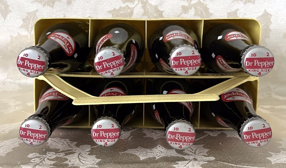 VINTAGE 12oz DR PEPPER 8-PACK CARRIER