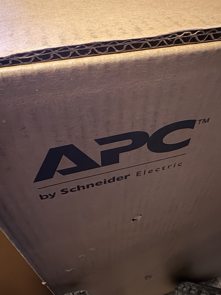 APC Smart-UPS Charge Mobile Battery for Microsoft Surface Hub 2 / CSH2