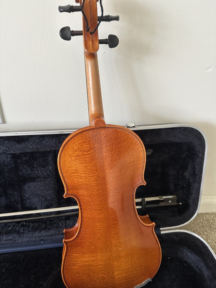 Glaesel Violin With Bow and Rosin