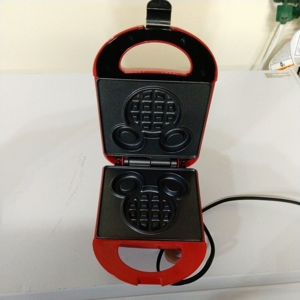 Disney Mickey Mouse Cake Pop/waffle Maker tested "works"