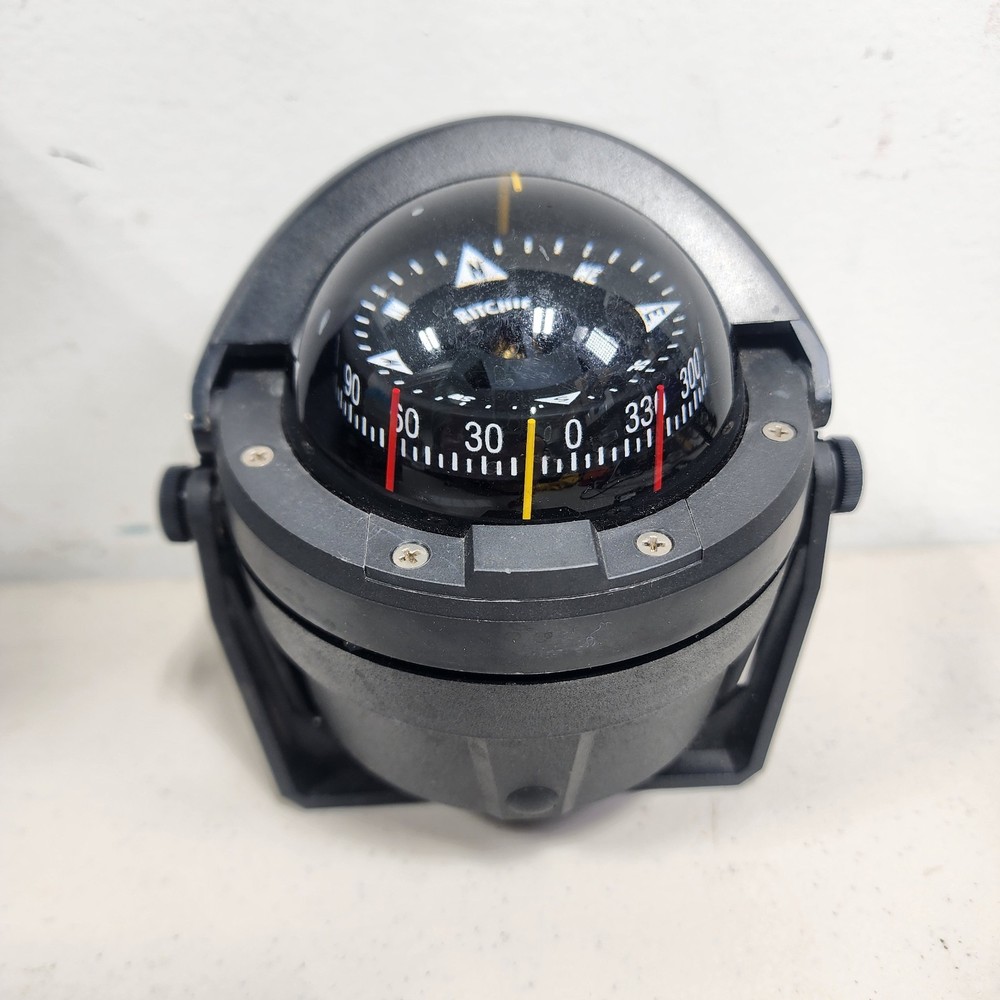 UNUSED Ritchie compass B-81 w lighting and mounting bracket