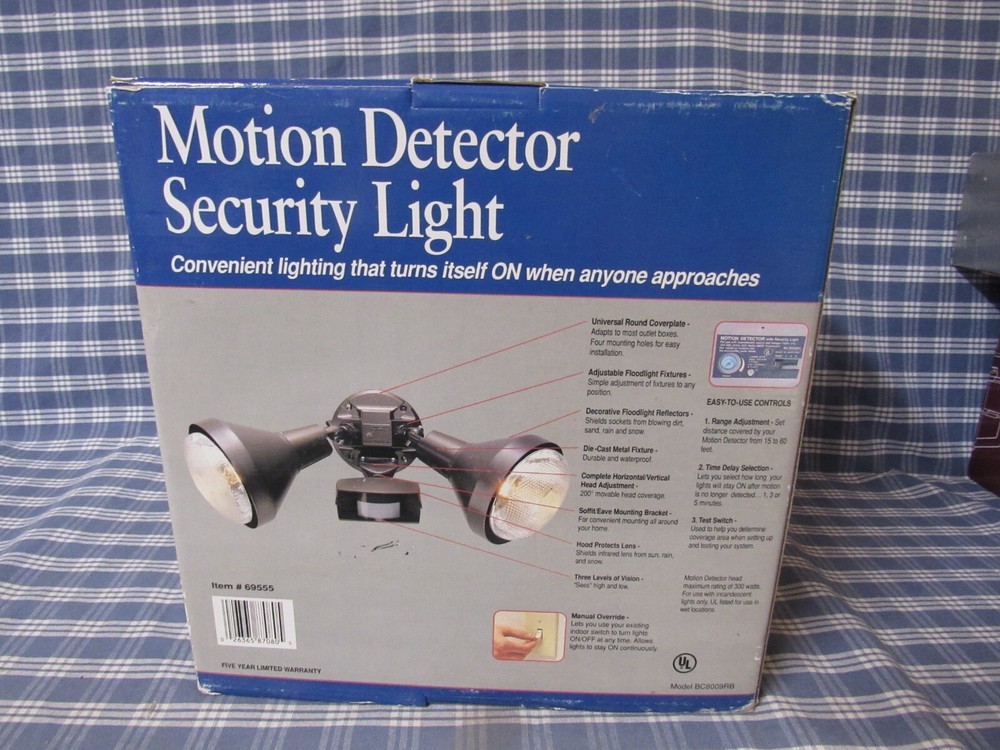INTELECTRON Motion Detector with Security Light (New Open Box) FAST FREE SHIPPIN