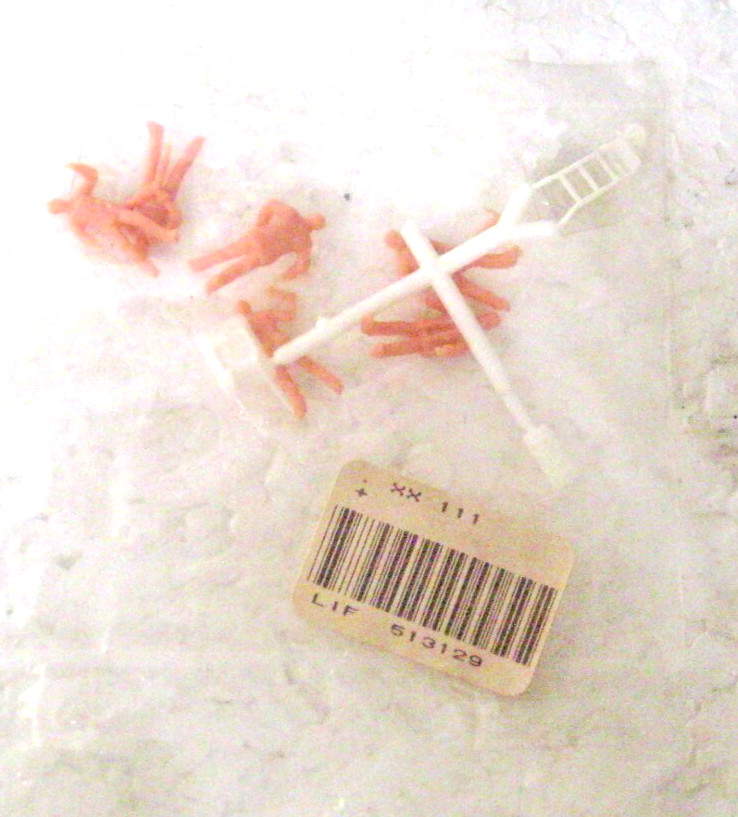 HO IHC UNPAINTED CONSTRUCTION PEOPLE WITH CONSTRUCTION ITEMS #513129