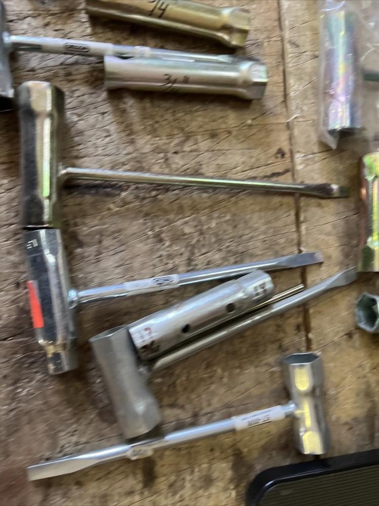 Chainsaw Scrench LOT