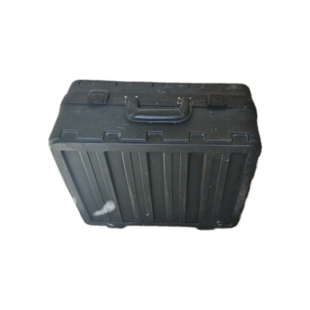 JENSEN TOOLS CASE 18"X15"X9" one latch is broken