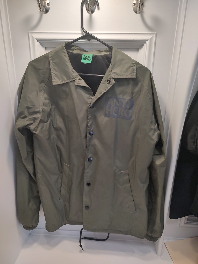Antihero wind breaker green size small