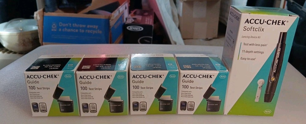 400 Accu-Chek Guide Test Strips 4 x 100 Sealed Boxes + Lancing Device
