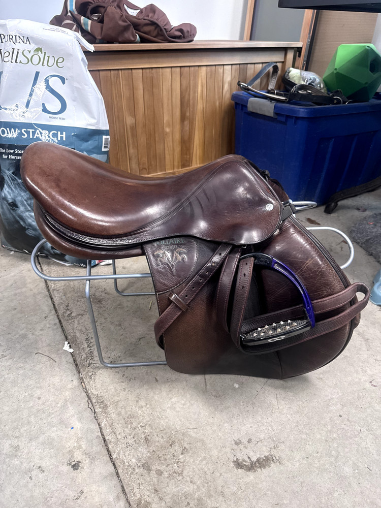 Voltaire 2017 Blue Wing 18" Saddle, Full Buffalo Leather
