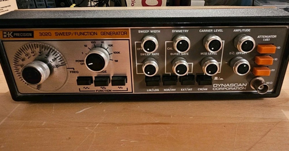 BK Precision 3020 Sweep Function Generator Tested w/ Original Box Manual & Schem