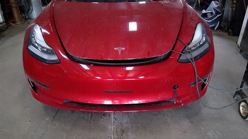 TESLA 3 2018 FRONT PERPENDICULAR RADAR/Projector 1447827