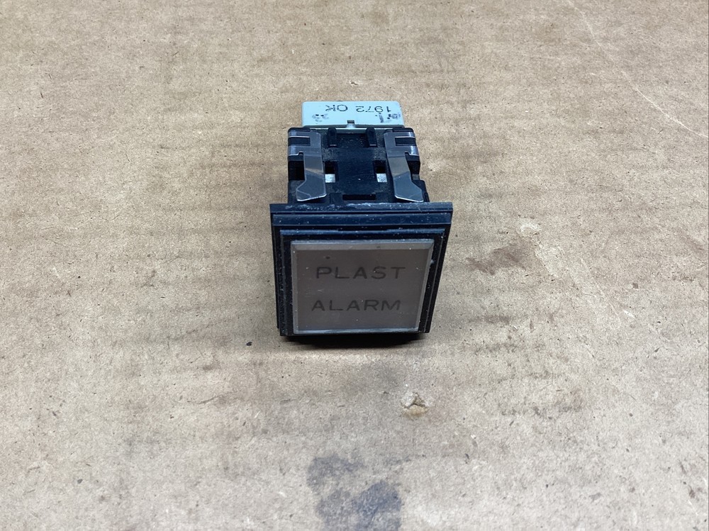 SQUARE IDEC PRIMARY MACHINE LIGHT  #805M25