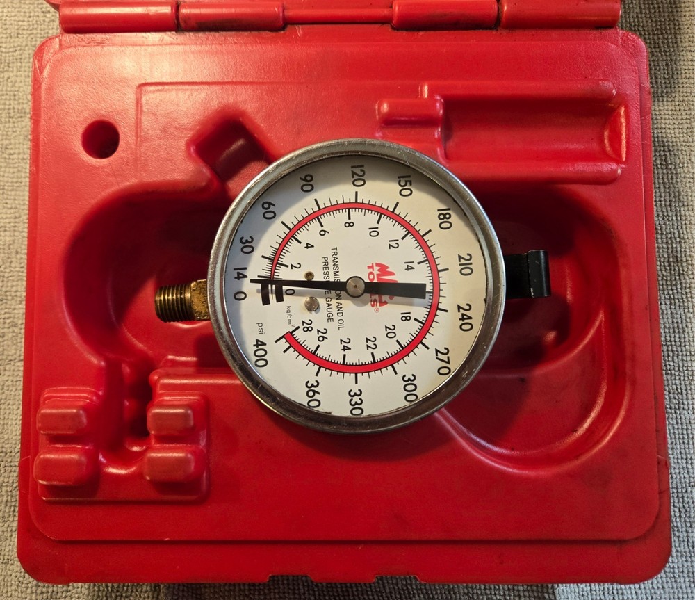Mac Tools VG-301 Fuel Pressure Gauge With Case, Used
