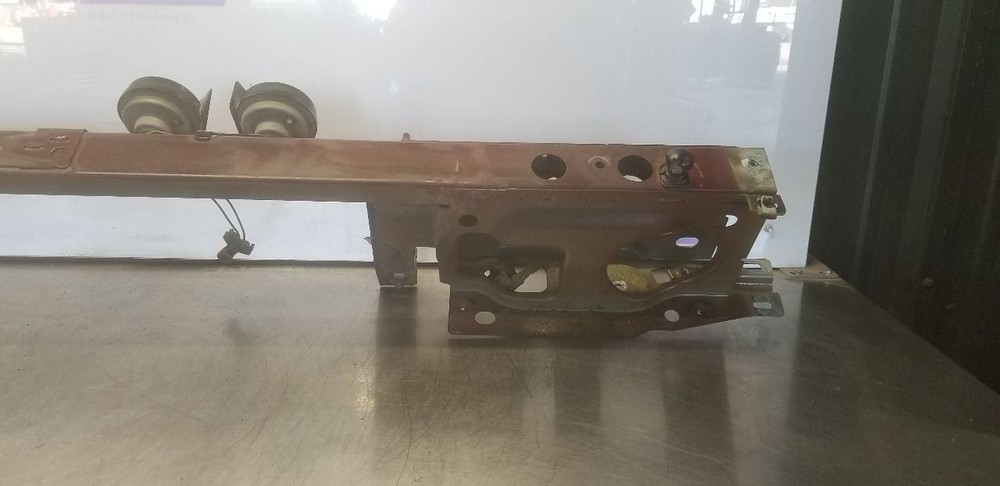 04 MERCURY MARAUDER UPPER RADIATOR CORE SUPPORT TIE BAR