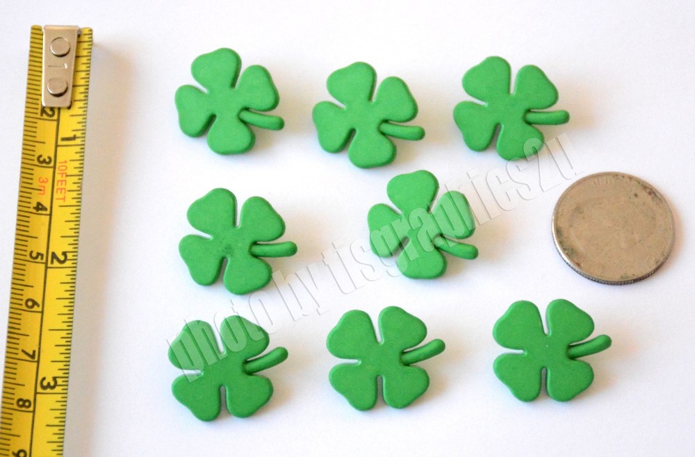 Shamrocks / Shank Back Buttons / Buttons Galore / St Patrick's Day