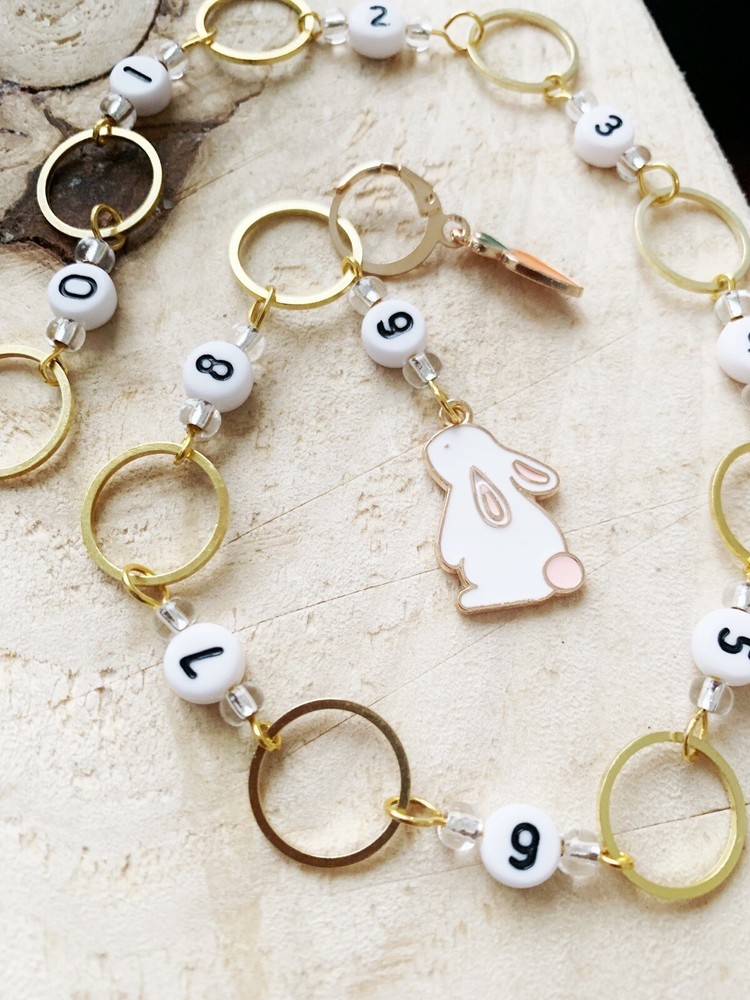 Rabbit chain row counter for knitting