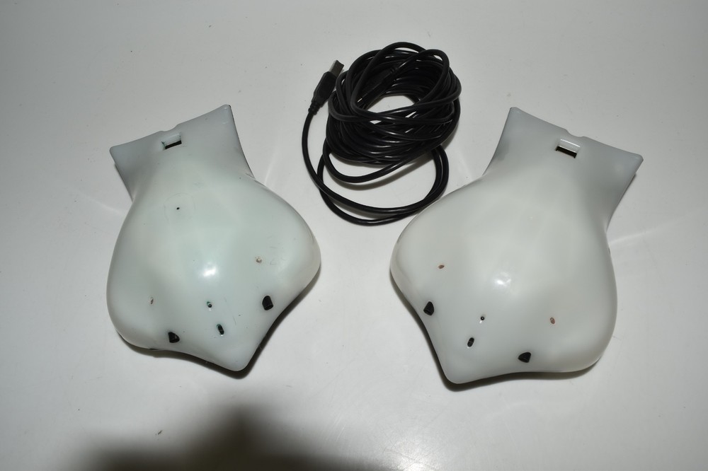 ^^ FINCH PROGRAMMABLE ROBOT - INCLUDES 2 (SPI83)