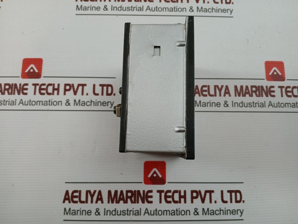 SACI 300/5A Voltmeter