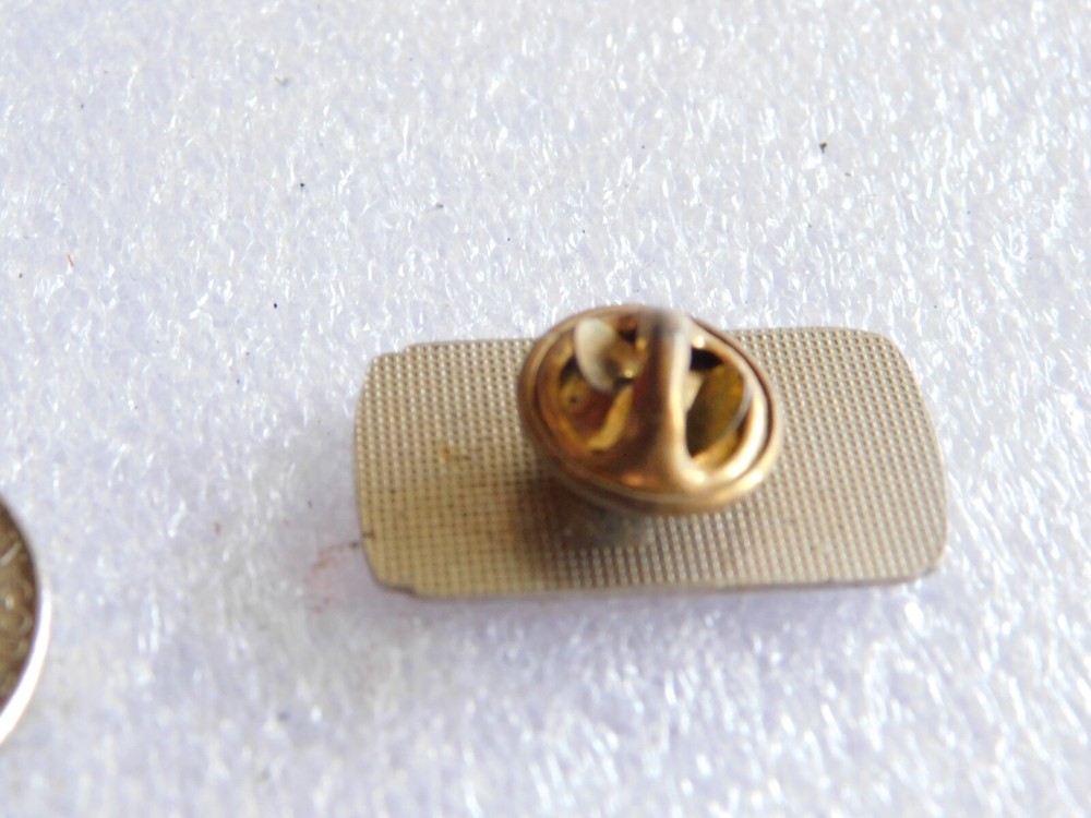 Nice Miller High Life Beer Can Lapel Pin