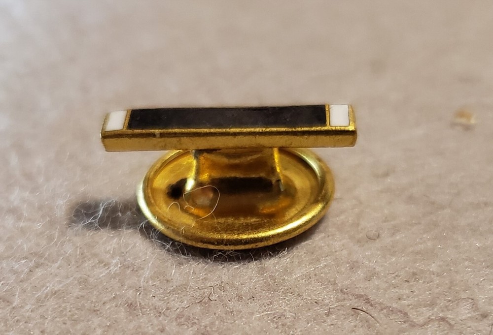 WW2 Purple Heart Lapel Pin