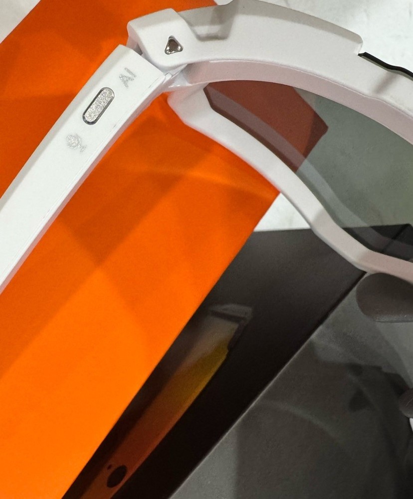 2026 SNT Polarized Smart Glasses - White Frame (left)