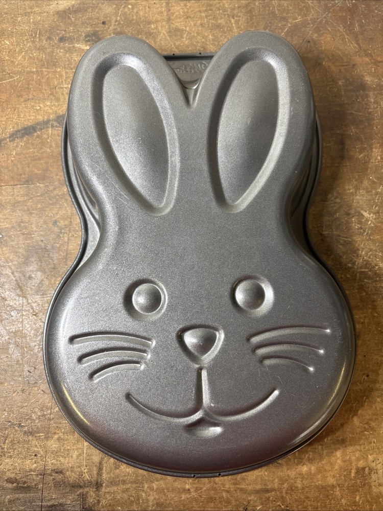 Wilton Easter Bunny Cake Pan - Big Ears