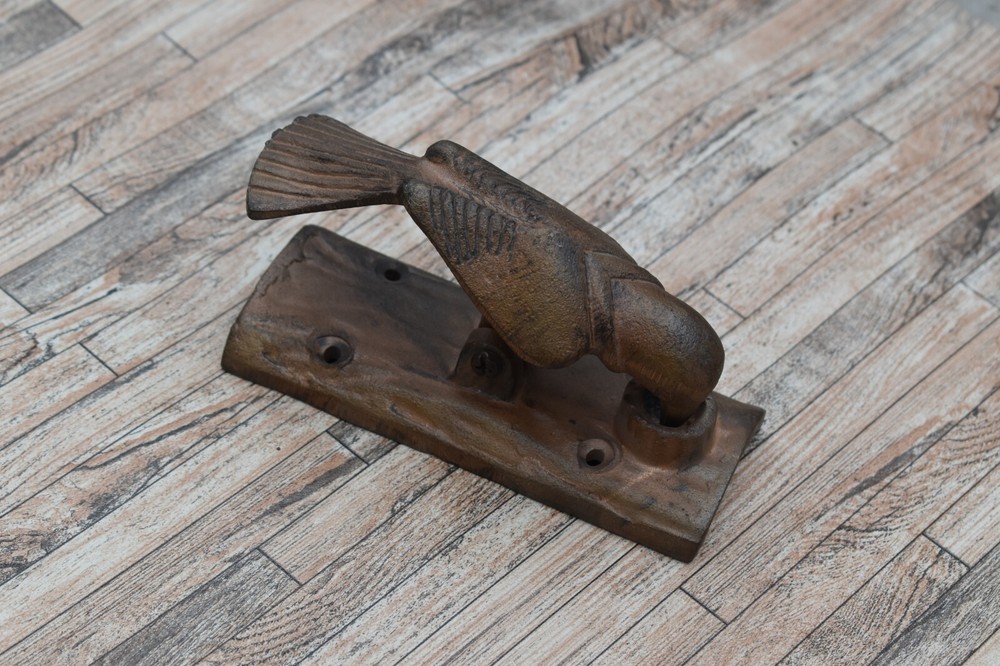 Cast Iron Woodpecker Bird Shape Door Gate Pull Handle Knocker Farm Barn Decor