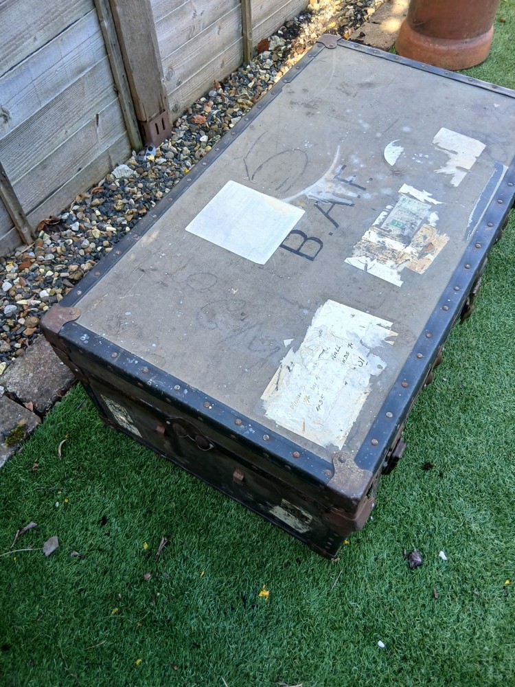 Vintage Victorian Overpond Large Steamer Trunk