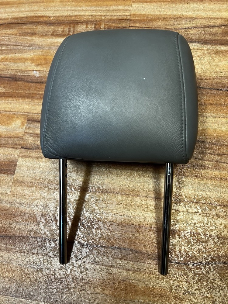 2005-2012 toyota Avalon OEM Headrests