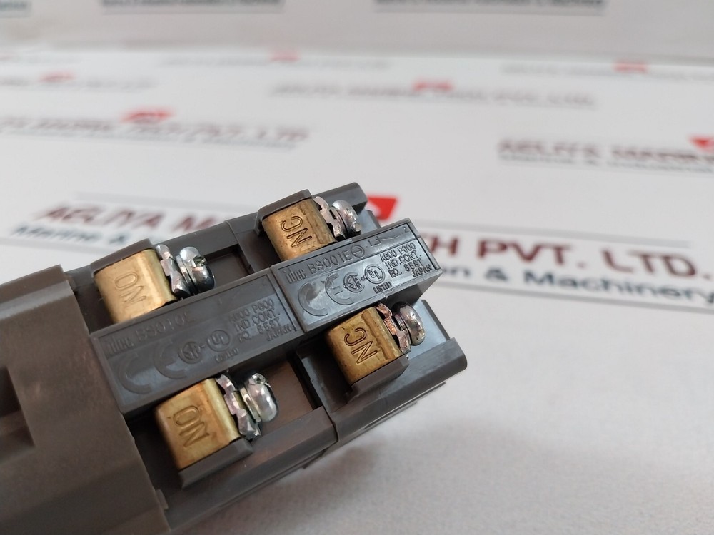 Idec ASN205S Selector Switch 600V 10A