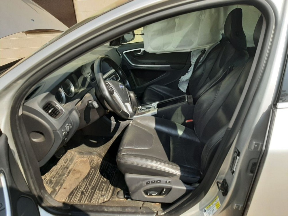 S60 2012 High Mounted Stop Light 1055605