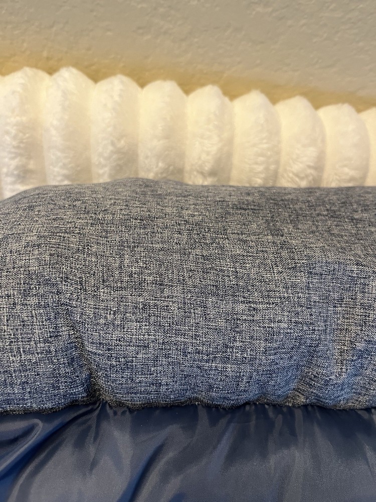 Light Blue Plush Cushion Cat/Dog Bed, Rectangular, Machine Washable Polyester