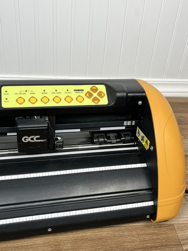 GCC Expert II 24" Vinyl Cutter Plotter Machine (Machine & power cord only)