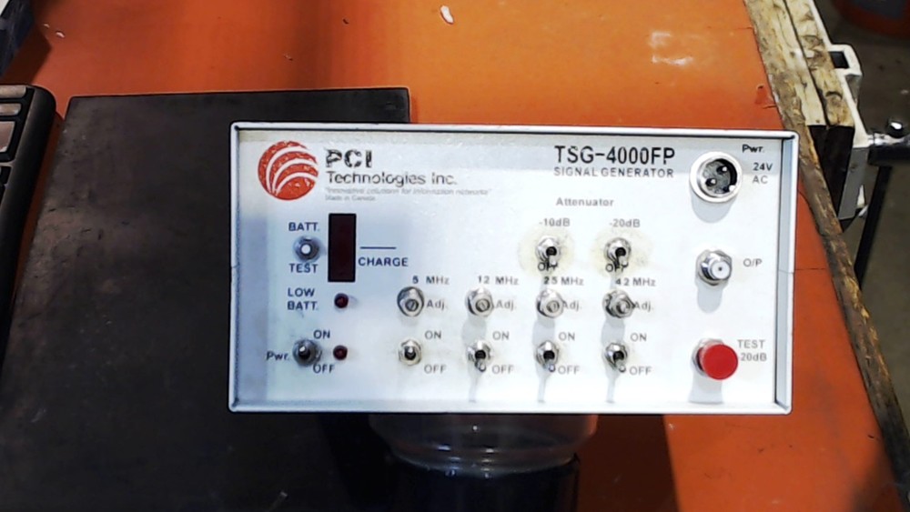 PCI TECHNOLOGIES PCI   Frequency Generator : 1-4 carriers  MODEL: TSG-4000FP