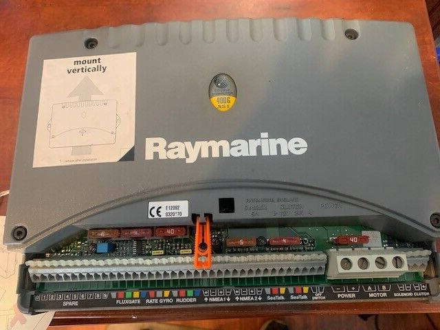Raymarine (Type 400G) Smart Pilot Autopilot Course Computer E12092 Used