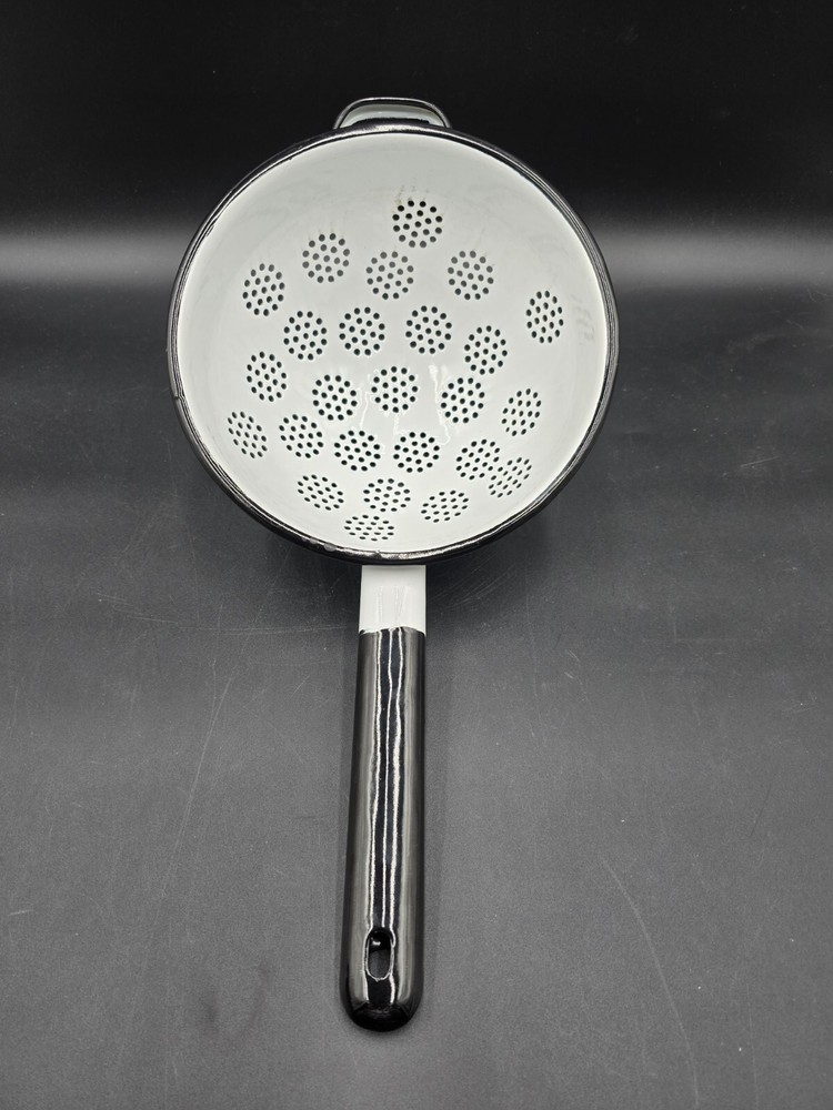 Farmhouse Rustic White Long handled Enamel Ware Colander 20 CM