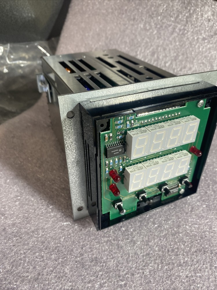 Watlow 942A DIGITAL PROCESS CONTROLLER - 942A-1CA9-AU00